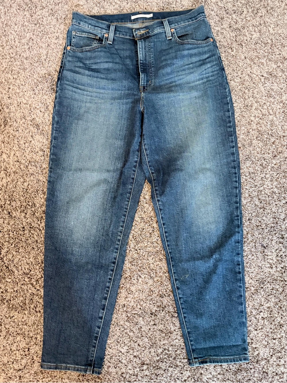 NWOT LEVI’S High-Rise Mom Straight Leg Blue Jeans, Size 32 (14)